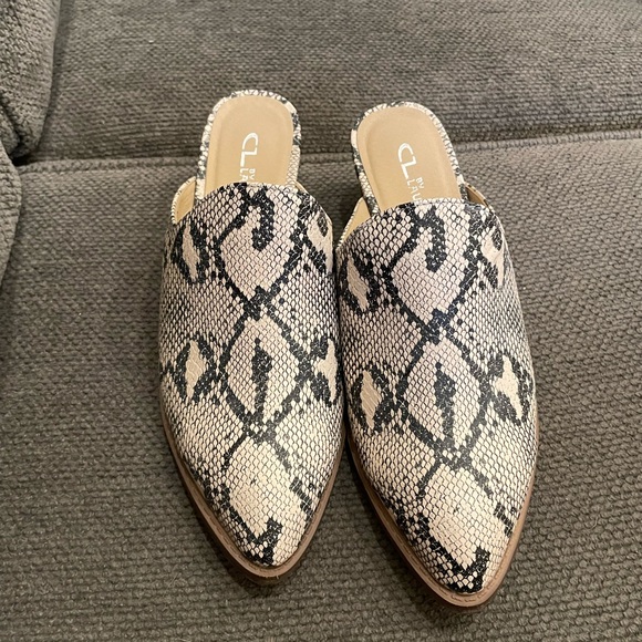 CL by Laundry Mules, Size 8.5 - Picture 1 of 4